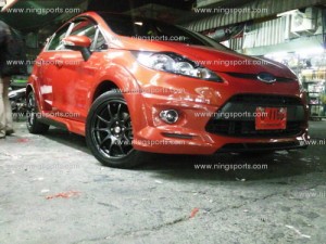 ford-fiesta-mini-orange-05