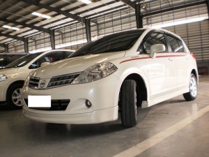 nissan-tiida-2011-v2-front-