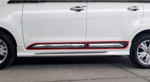กันกระแทกข้างประตู Toyota Innova Crysta