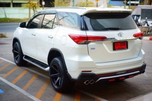 ชุดแต่งรอบคัน Toyota Fortuner 2015 ทรง Fortezza